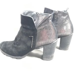 Paul Green Munchen zip aboots, suade and shinny